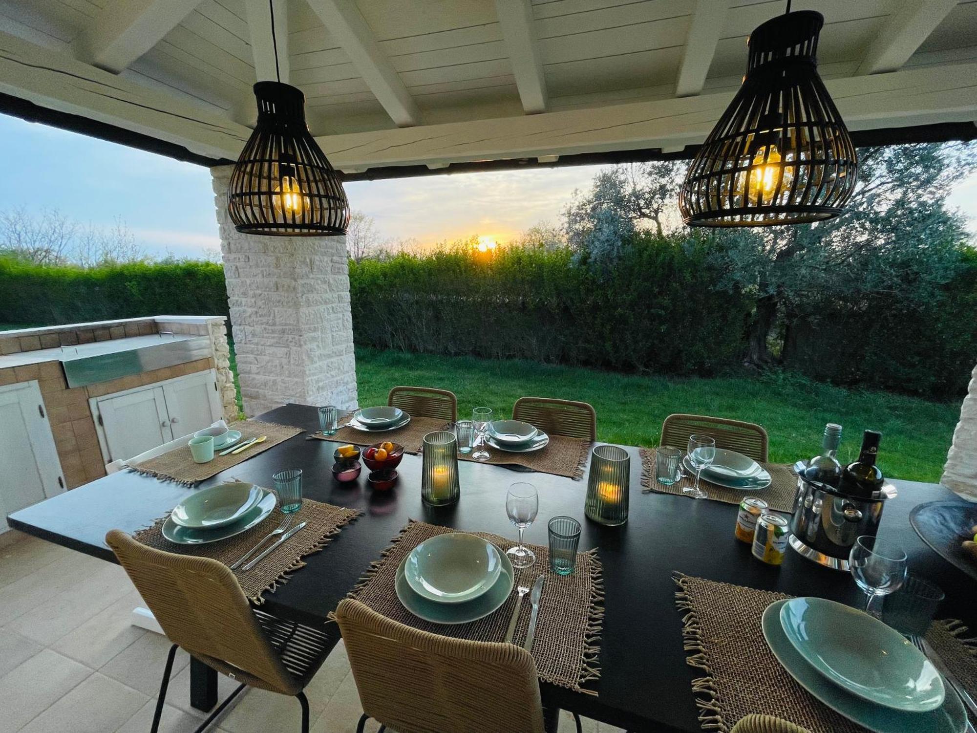 Luxury Villa In Istria - 9,000 Sqm Private Estate With Pool & Sauna, 15 Min To Sea, Near Fazana, 3 Bedrooms Juršići エクステリア 写真