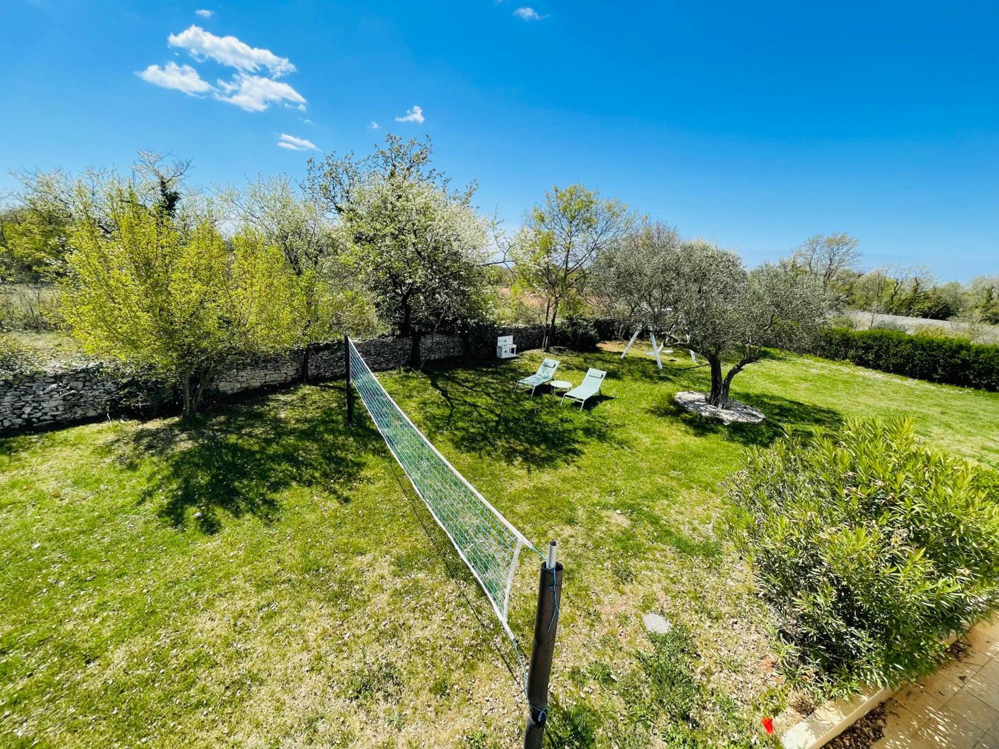 Luxury Villa In Istria - 9,000 Sqm Private Estate With Pool & Sauna, 15 Min To Sea, Near Fazana, 3 Bedrooms Juršići エクステリア 写真