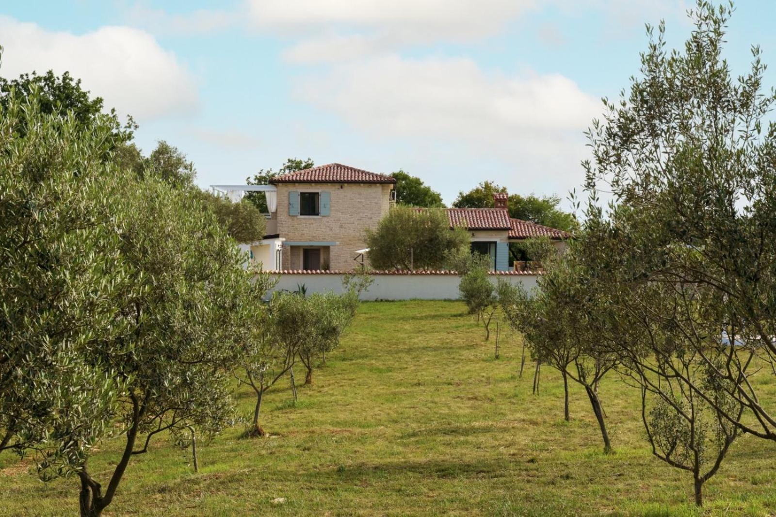 Luxury Villa In Istria - 9,000 Sqm Private Estate With Pool & Sauna, 15 Min To Sea, Near Fazana, 3 Bedrooms Juršići エクステリア 写真