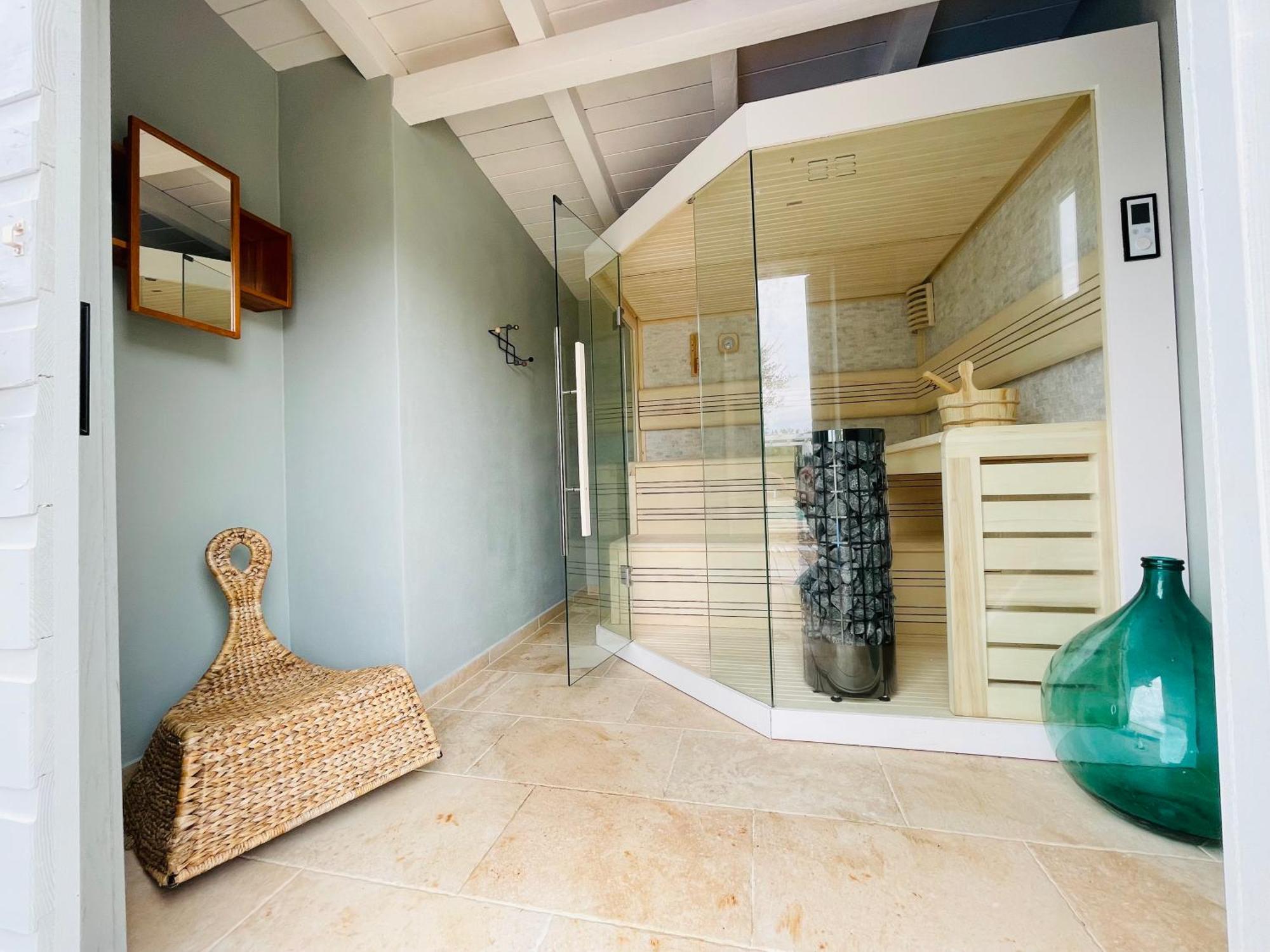 Luxury Villa In Istria - 9,000 Sqm Private Estate With Pool & Sauna, 15 Min To Sea, Near Fazana, 3 Bedrooms Juršići エクステリア 写真